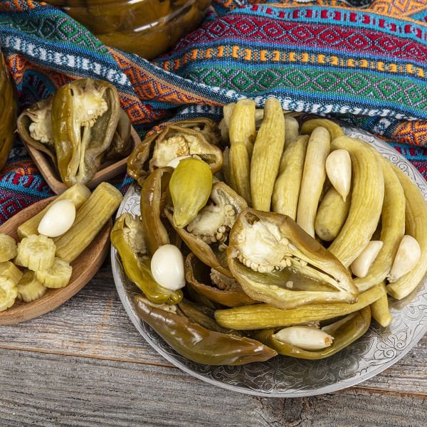 Klasik Karışık Turşu (Acur&Biber)